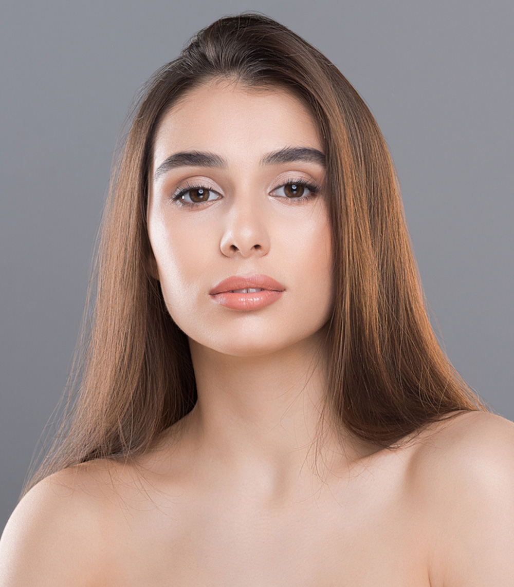 a close up of a woman