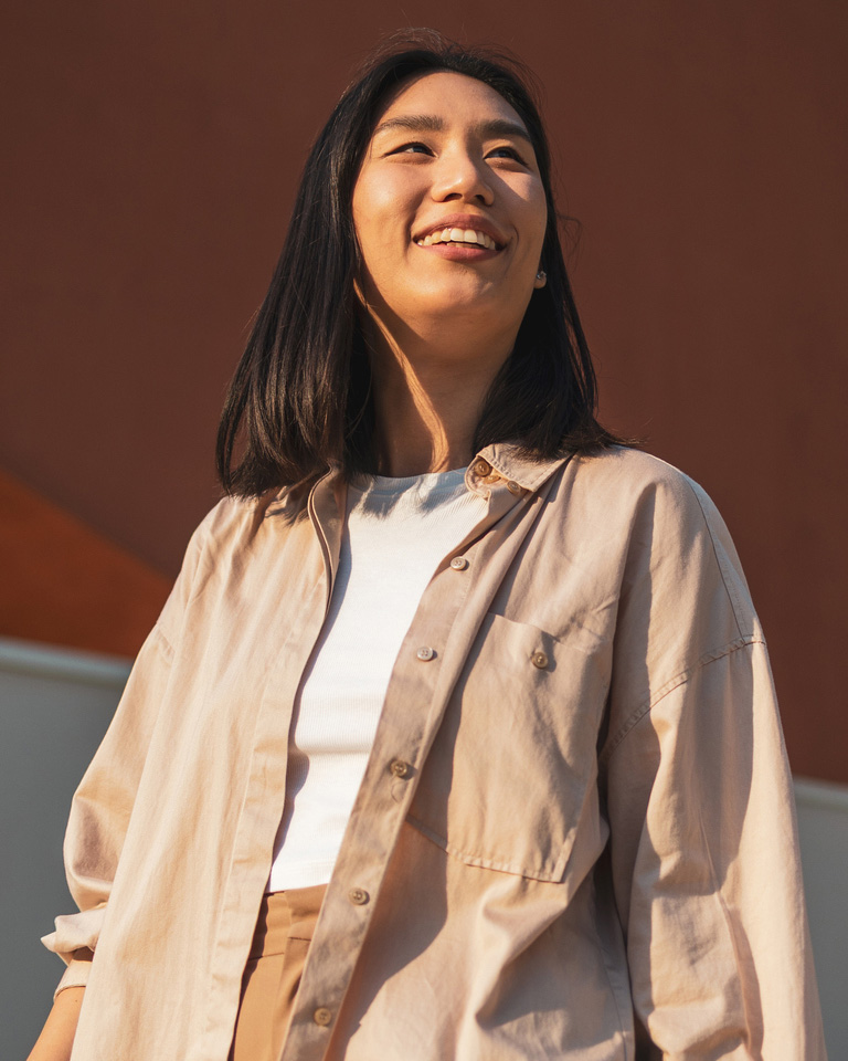 a person wearing a dress shirt and tie